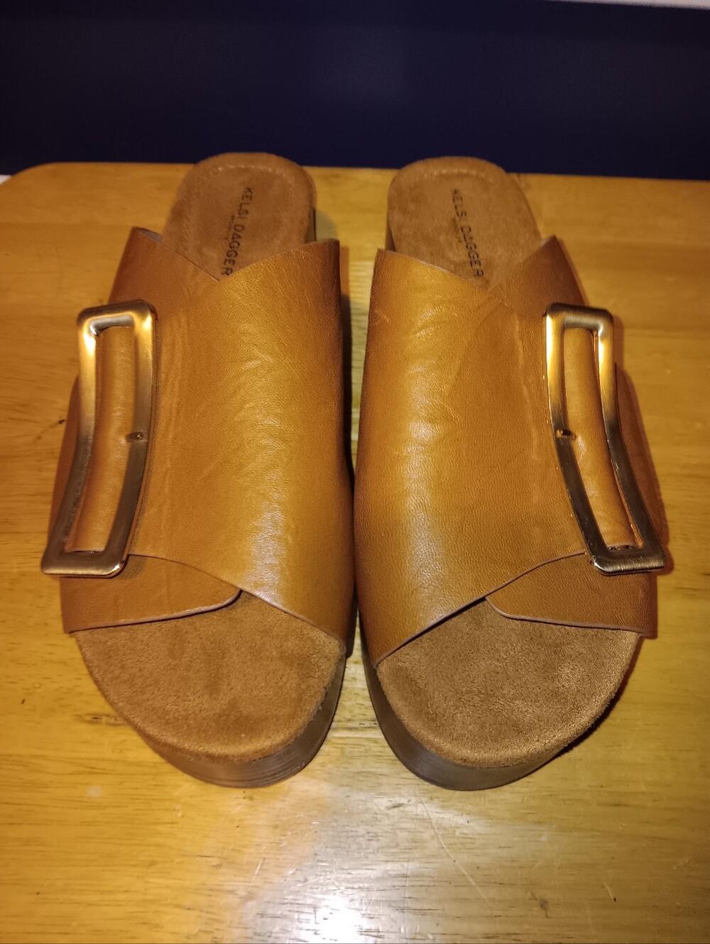 Kelsi Dagger Tan Leather Slide Sandals with Gold Buckle Size 11